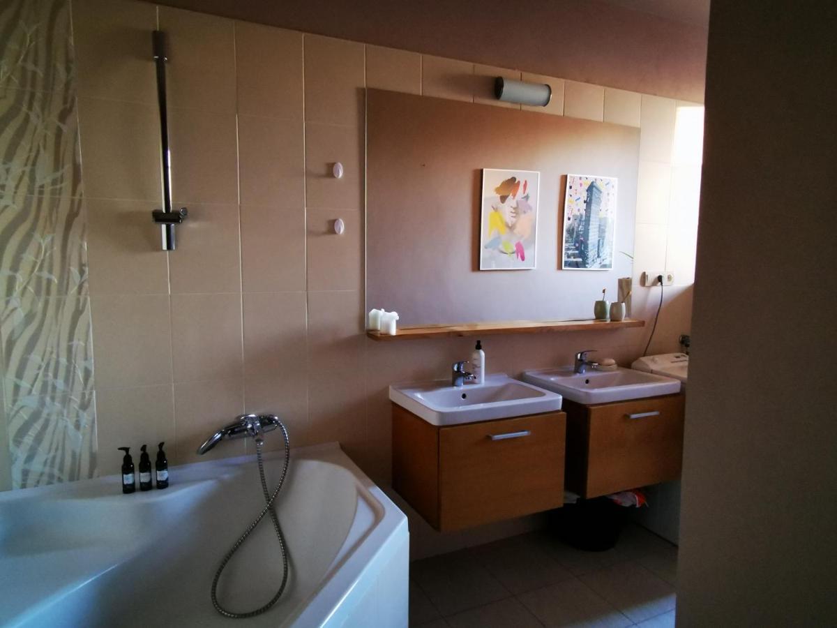Falcon Apartment Τρνάβα Εξωτερικό φωτογραφία